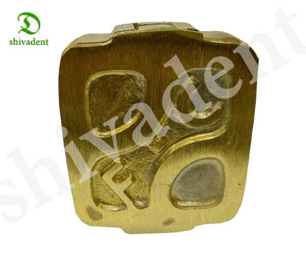 مفل برنجی بزرگ